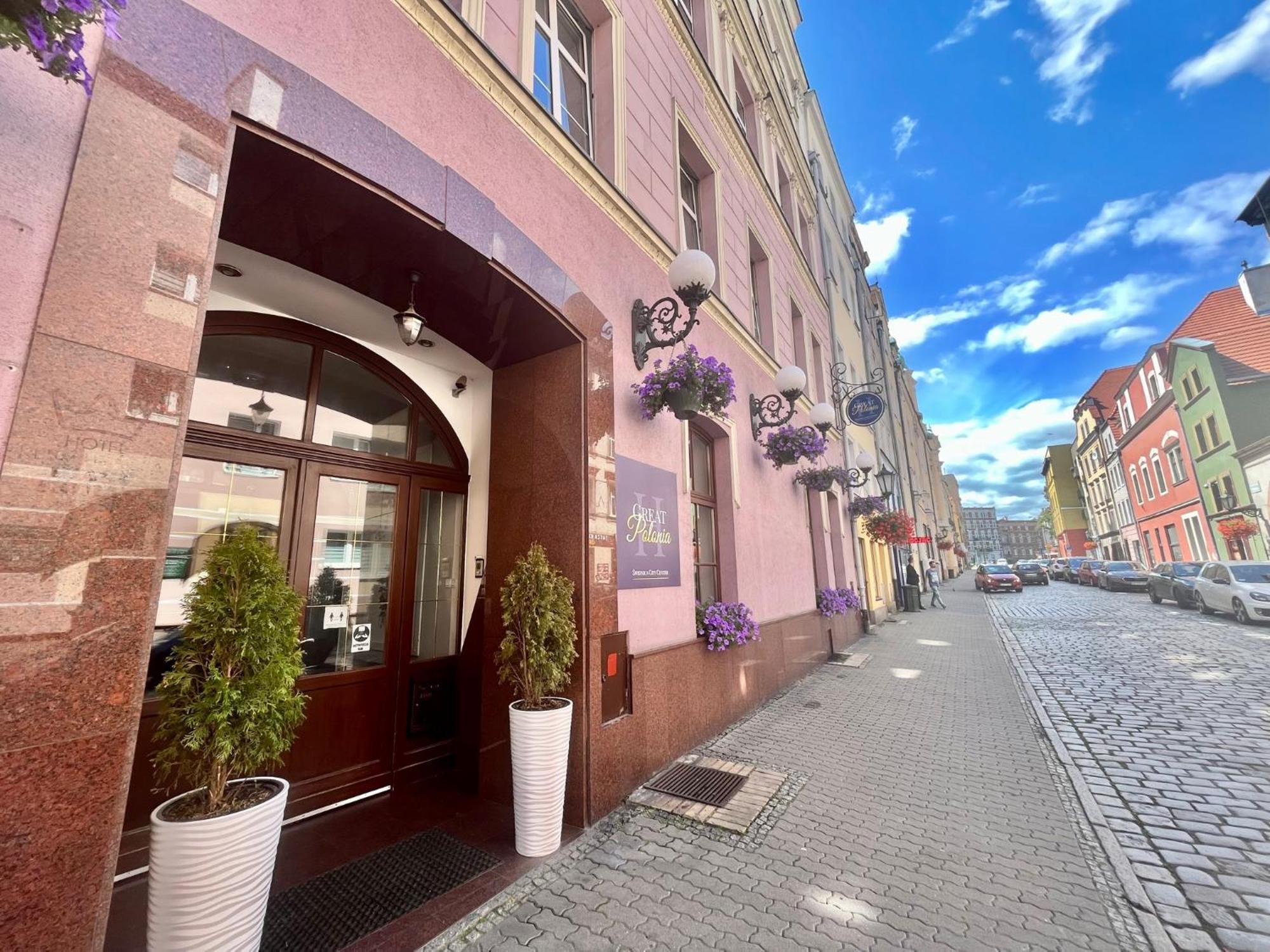 Great Polonia Swidnica City Center Aparthotel Eksteriør bilde